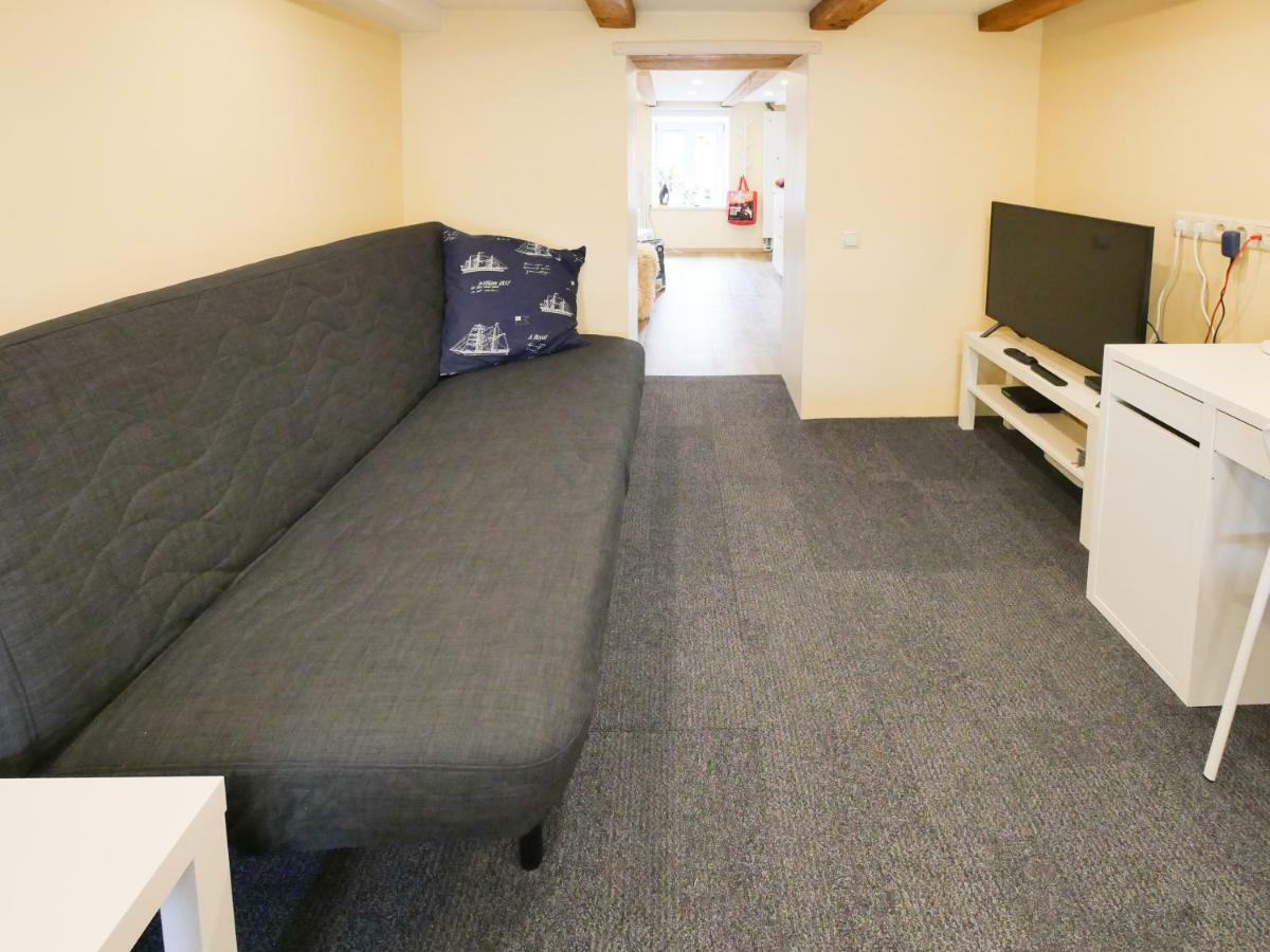 Low Ceiling Apartment Riga Luaran gambar
